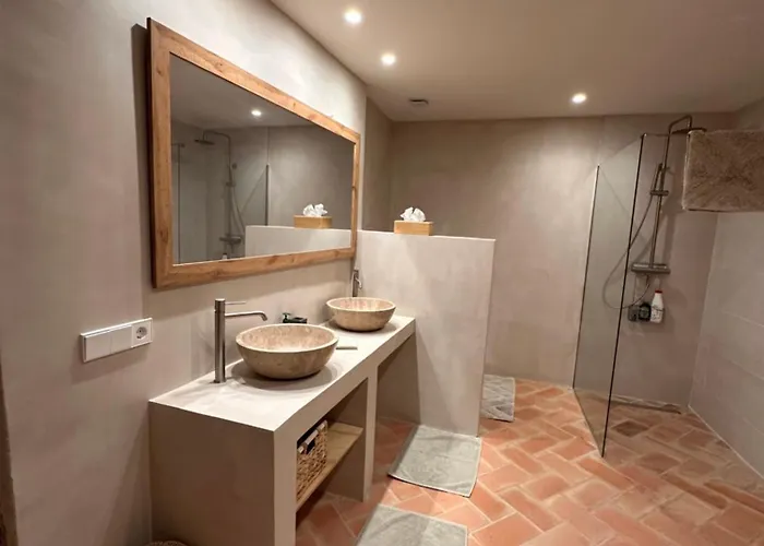 Mimosa Bed & Breakfast 4*