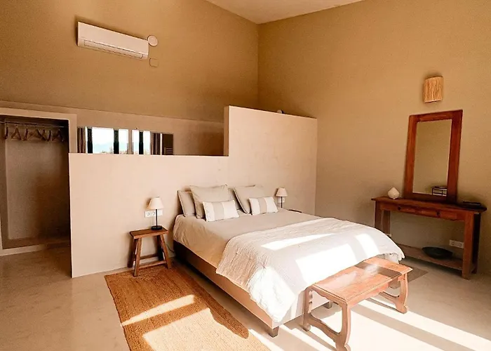 Mimosa Bed & Breakfast Girona