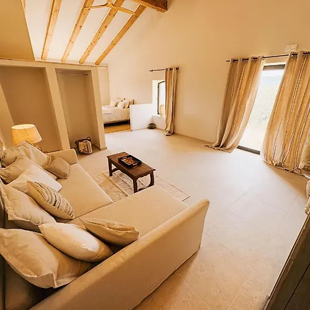 Oda ve Kahvaltı Mimosa 4*