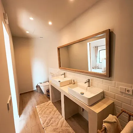 Alojamento de Acomodação e Pequeno-almoço Mimosa Girona